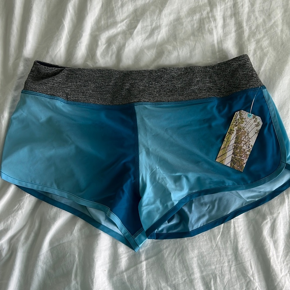 NWT Run in Rabbit Running Shorts Catch Me If You Can 2.5” L
